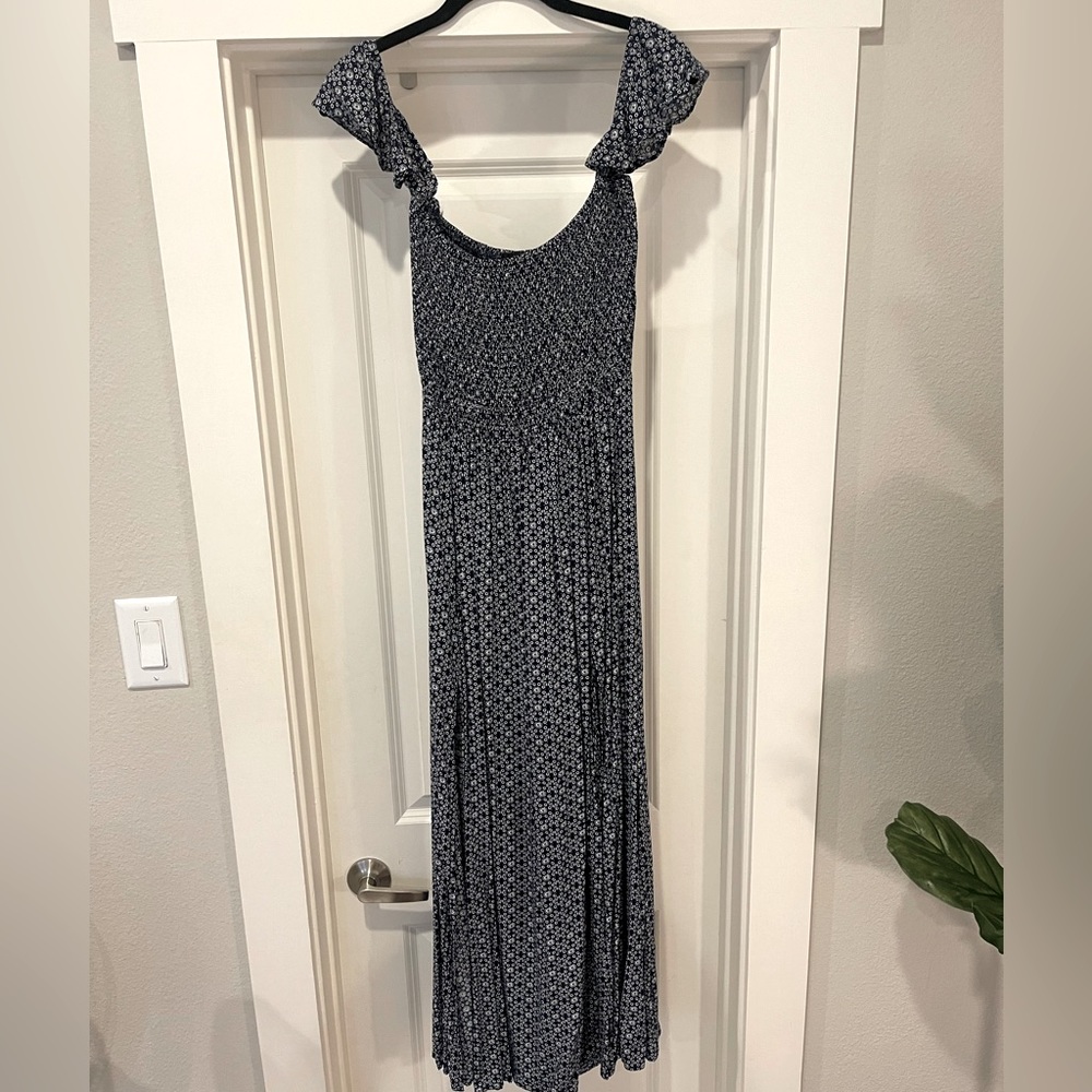 Blue Lulus sleeveless Maxi dress
